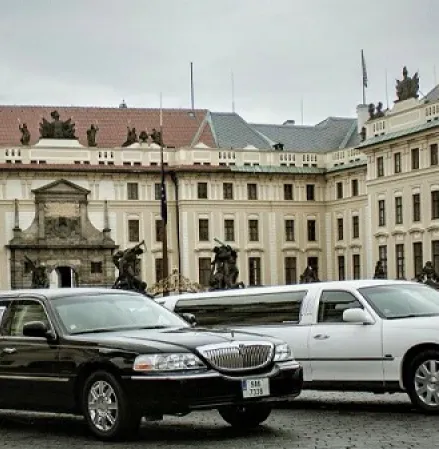 Prag Strip Limo Lufthavnstransport