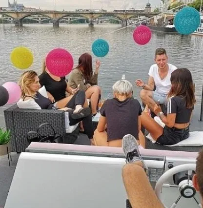 Prag Privat yacht- Øl-bådtur Prag Privat yacht- Øl-bådtur
