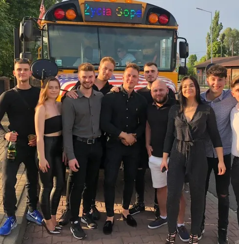 Warszawa Partybus med stripteaseskole Warszawa Partybus med stripteaseskole