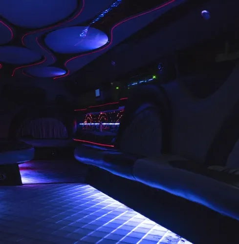 Amsterdam LANG HUMMERLIMOUSINE LUFTHAVNSTRANSPORT Amsterdam LANG HUMMERLIMOUSINE LUFTHAVNSTRANSPORT